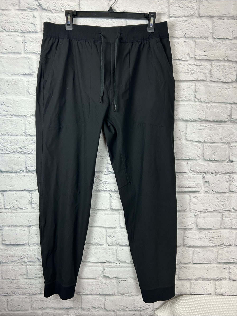 Lululemon Men’s Black Jogger Pants XL Drawstring Athletic Zip Pocket